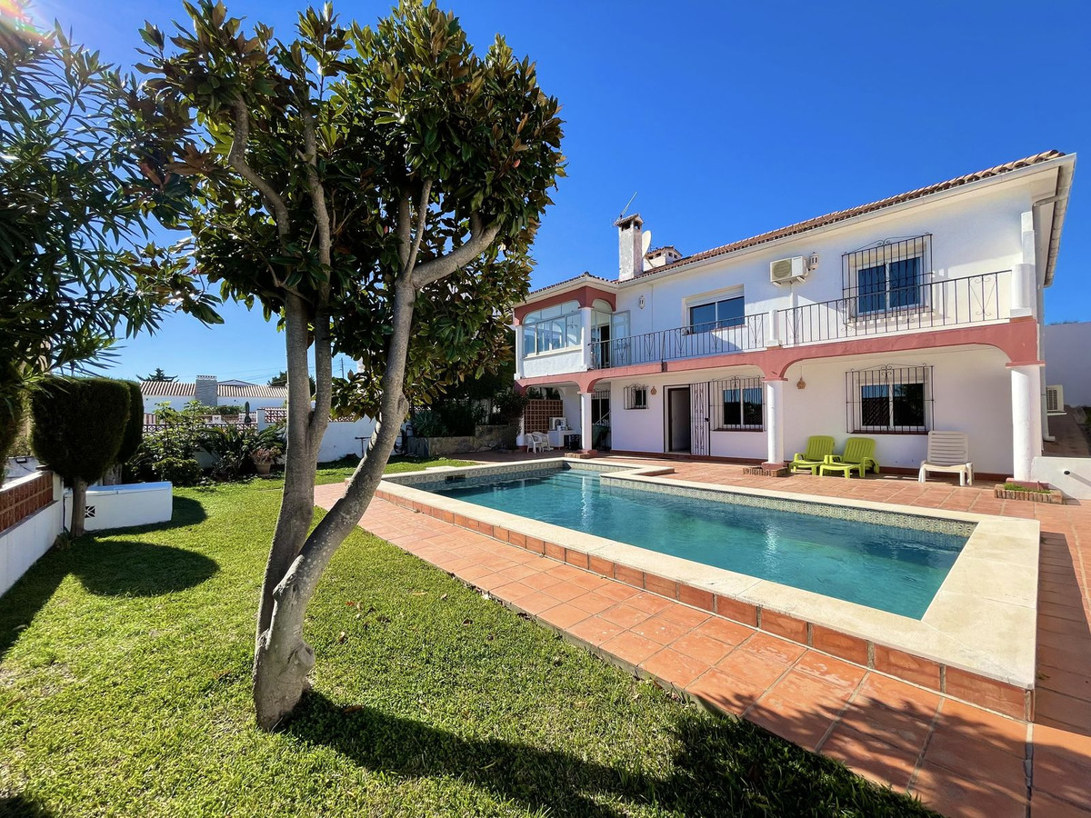 4 Bedroom Detached Villa For Sale Manilva, Costa del Sol - HP4563529
