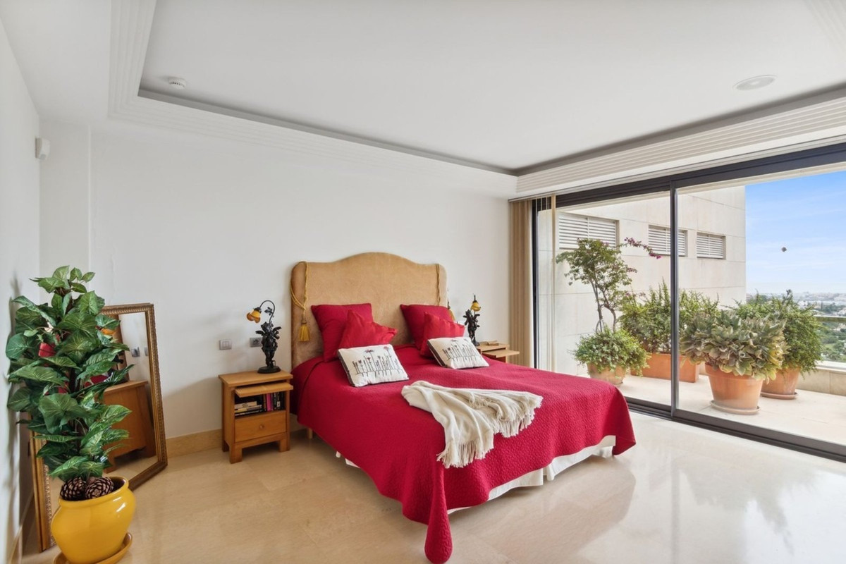 Apartamento con 5 Dormitorios en Venta Nueva Andalucía