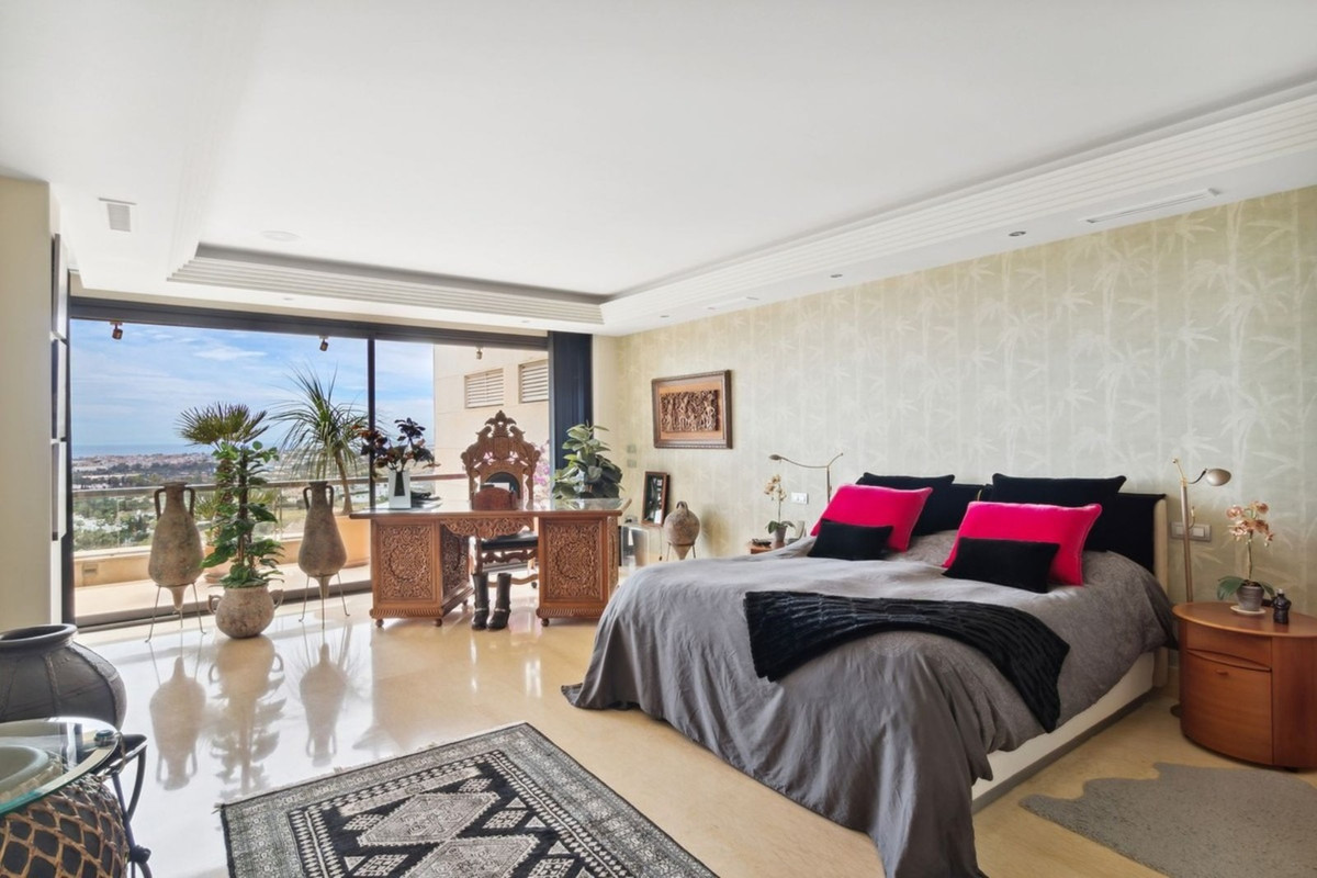 Apartamento con 5 Dormitorios en Venta Nueva Andalucía