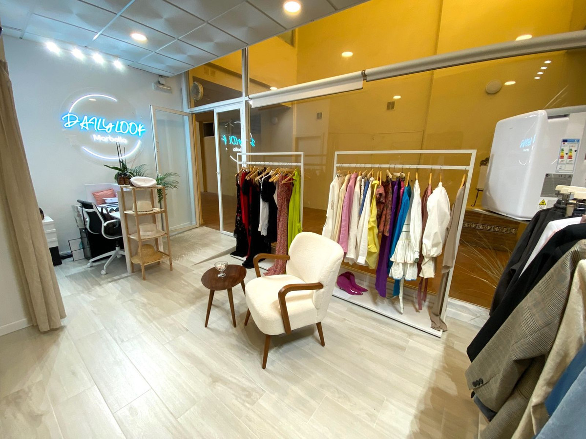 						Commercial  Shop
													for sale 
															and for rent
																			 in Marbella
					