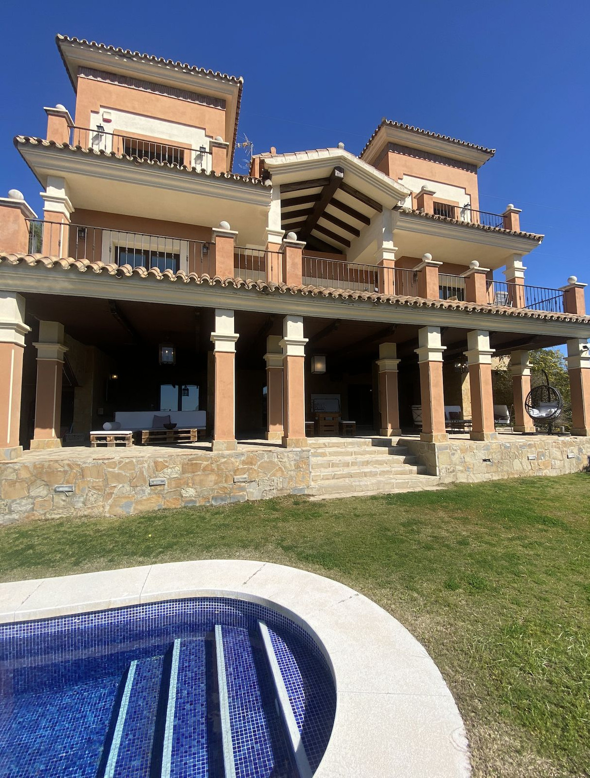 						Villa  Detached
																					for rent
																			 in El Rosario
					