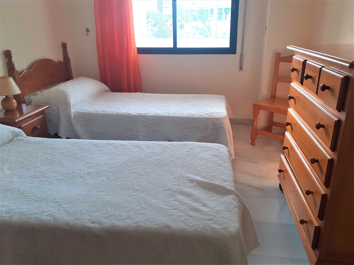 2 bedroom Apartment For Sale in Estepona, Málaga - thumb 6
