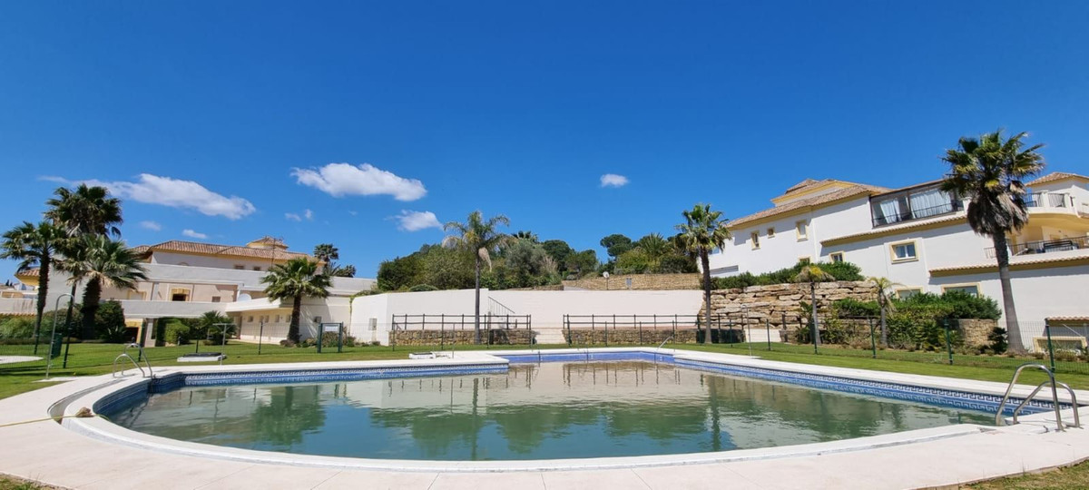 2 bed Apartment for sale in San Roque
