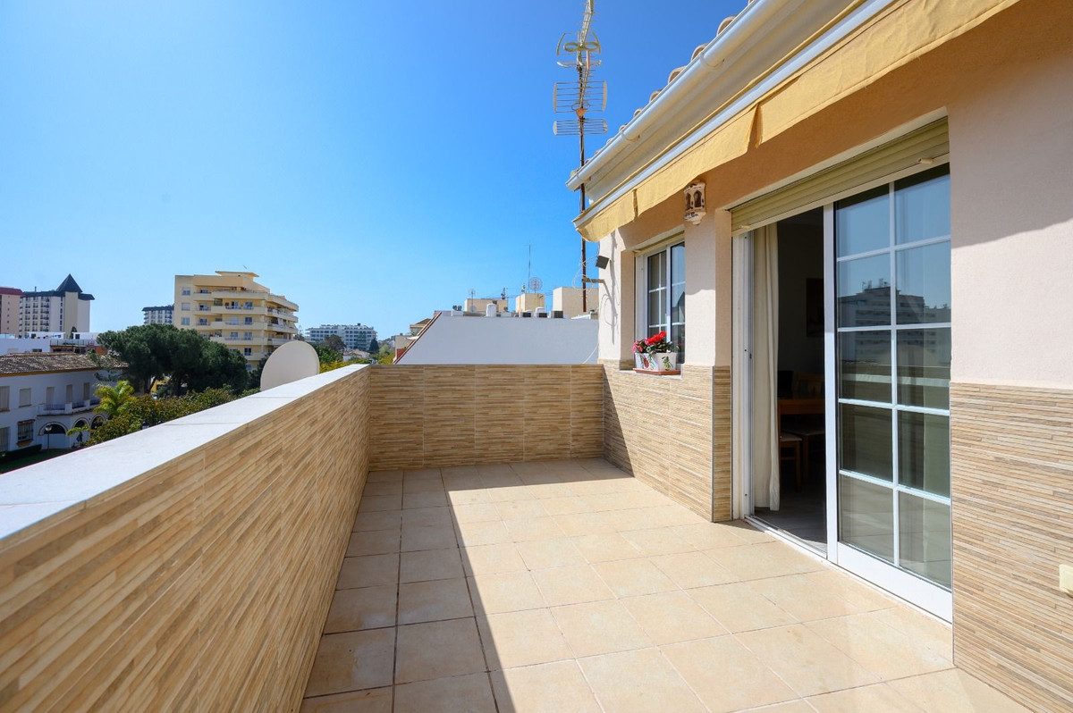 1 Bedroom Penthouse For Sale Fuengirola, Costa del Sol - HP4684285