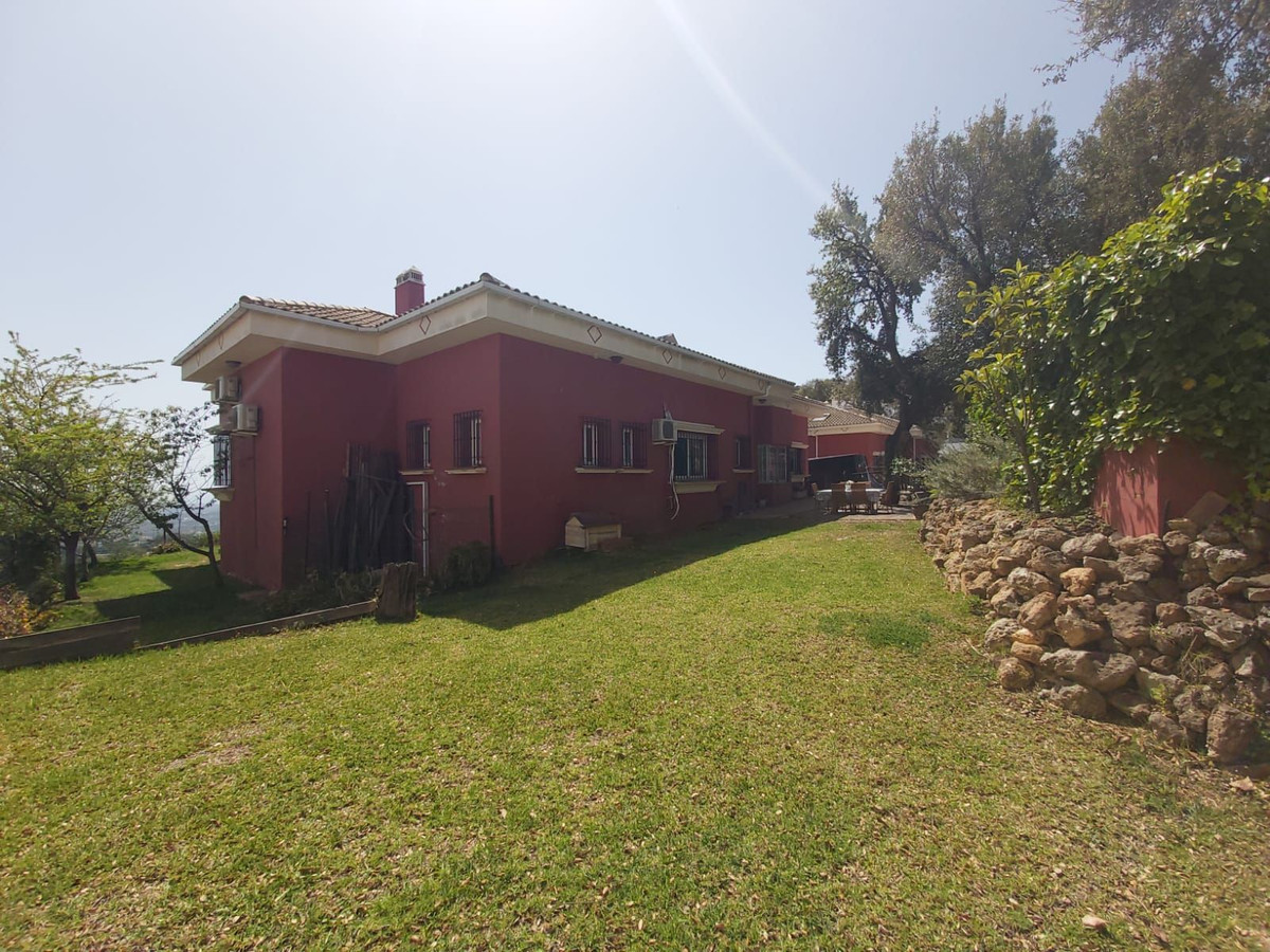 Maison Jumelée Semi Individuelle à La Mairena, Costa del Sol
