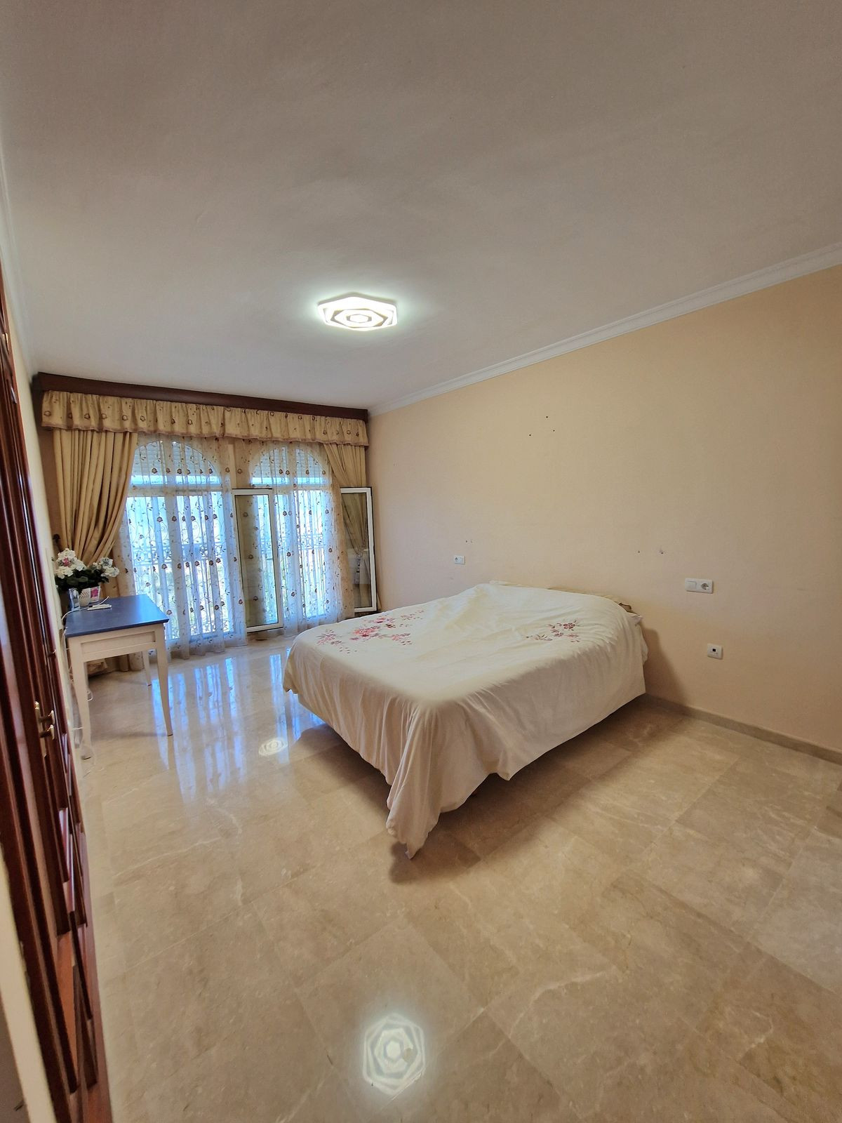 Villa con 3 Dormitorios en Venta Alhaurin Golf