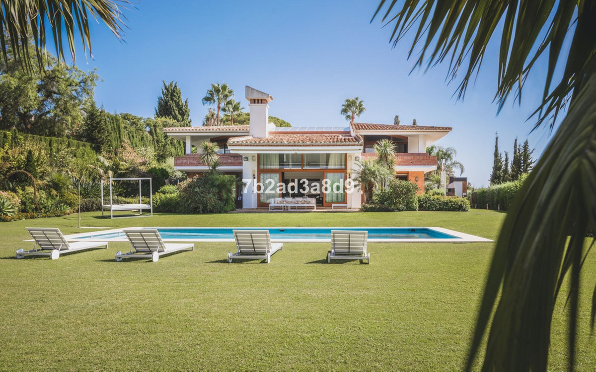 Villa - Chalet en venta en Hacienda Las Chapas, Costa del Sol