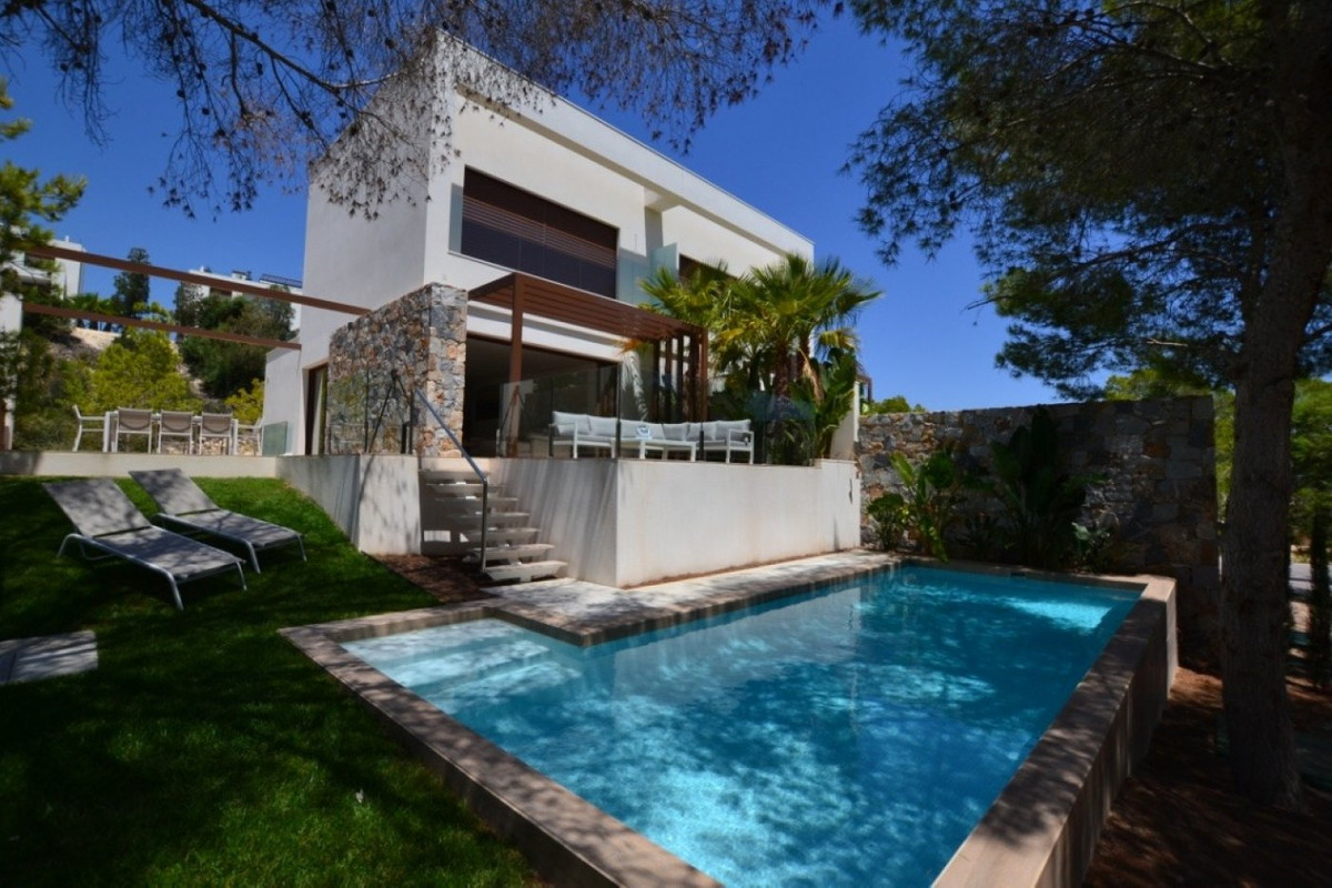 This semi-detached stylish villa that boast SMART home TECHNOLOGY. This PRESTIGIOUS property has tha, Spain