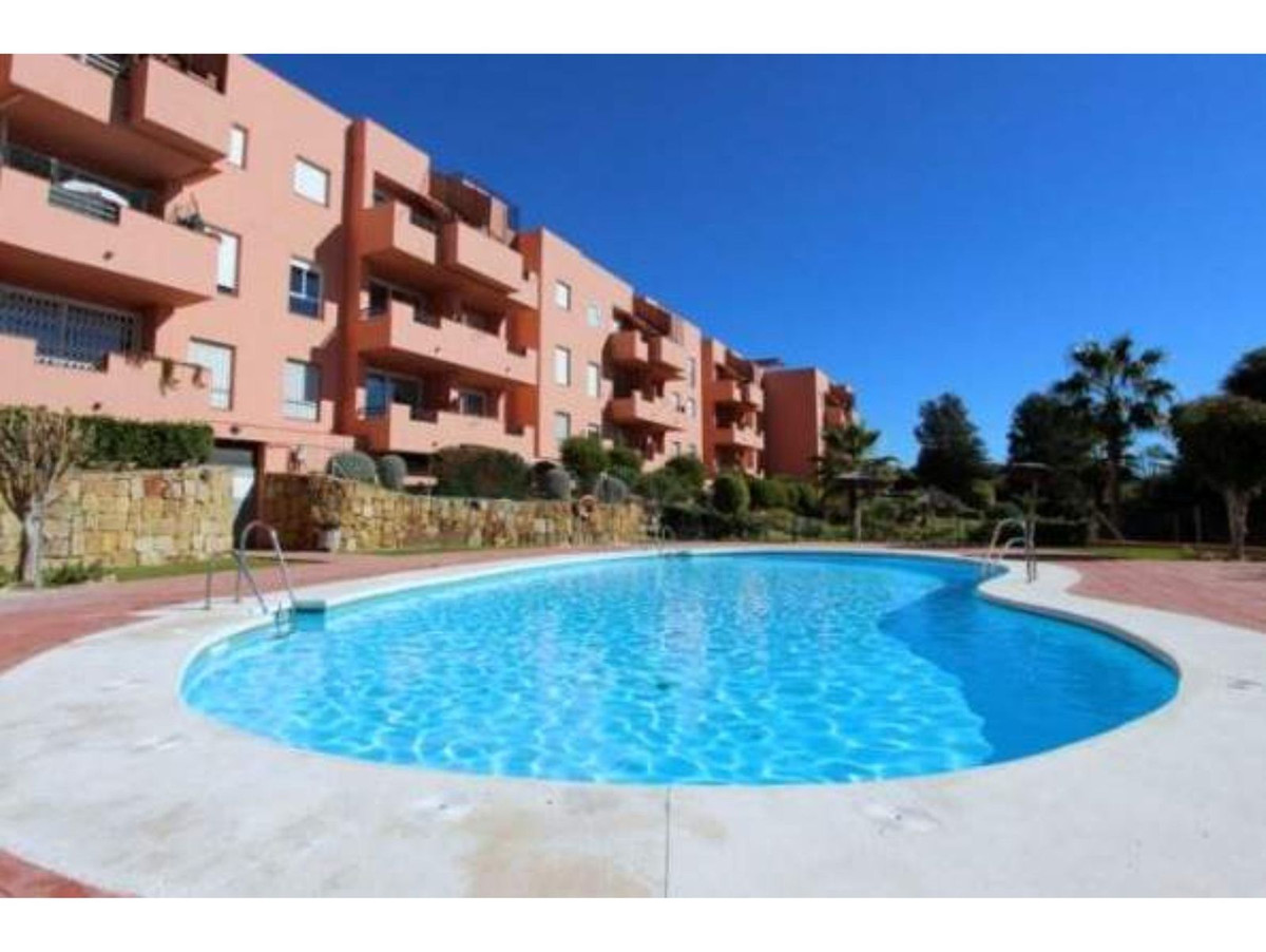 2 Bedroom Middle Floor Apartment For Sale La Duquesa, Costa del Sol - HP4430227