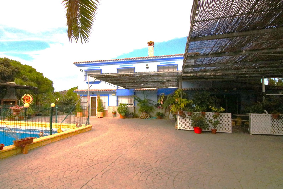 Villa te koop in Coín R4152175