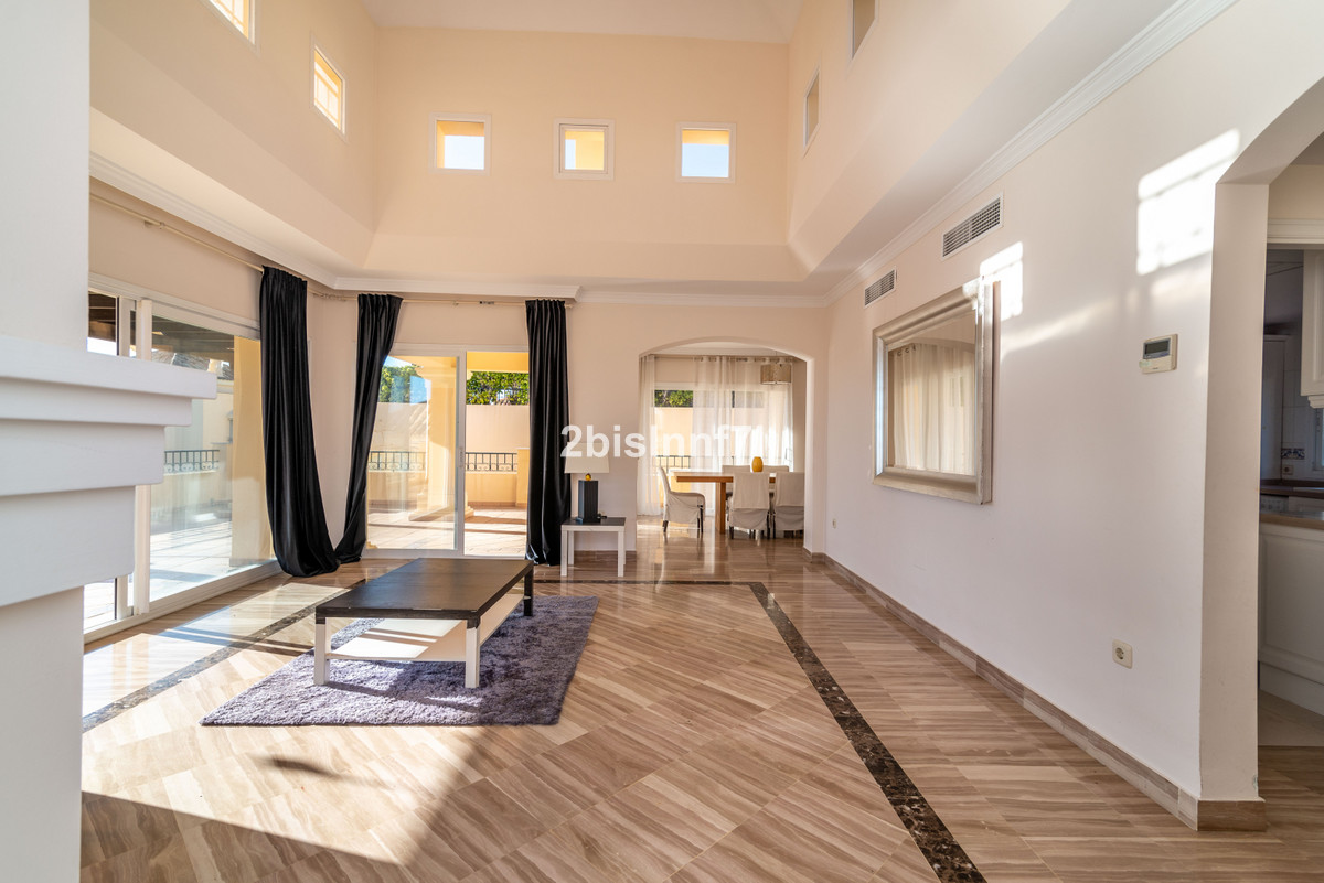 4 bedroom Apartment For Sale in Elviria, Málaga - thumb 10