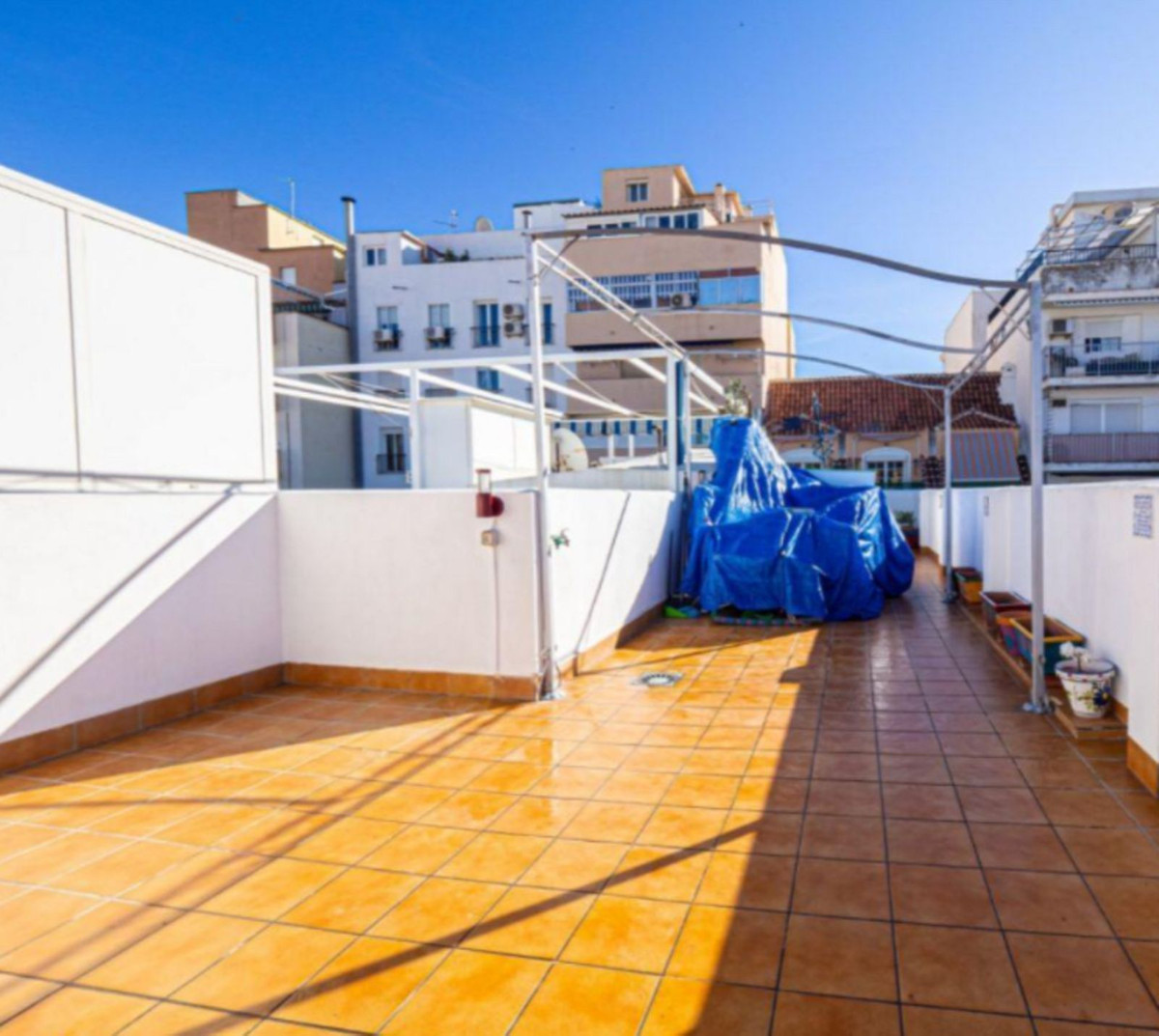 1 bedroom Apartment For Sale in Fuengirola, Málaga - thumb 2