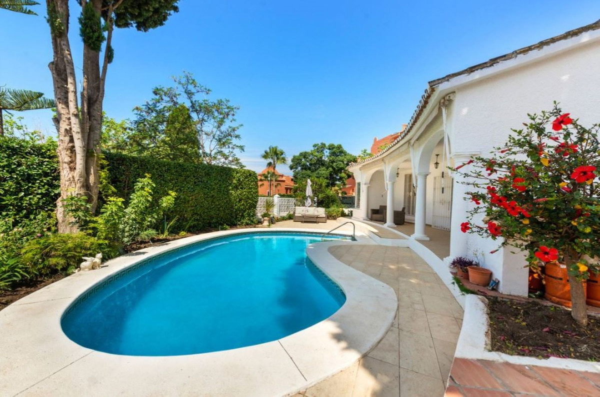 3 bed Villa for sale in Reserva de Marbella