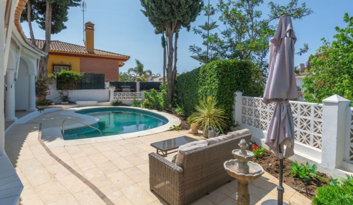 Villa te koop in Reserva de Marbella R4114381