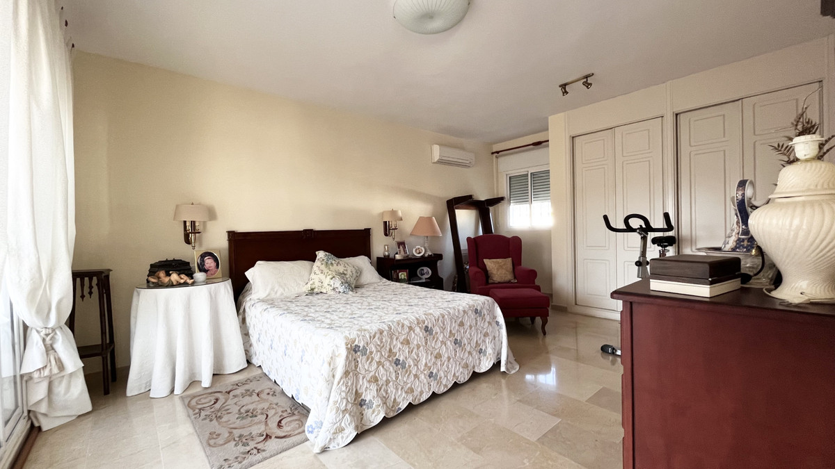 Apartment Penthouse in Nagüeles, Costa del Sol
