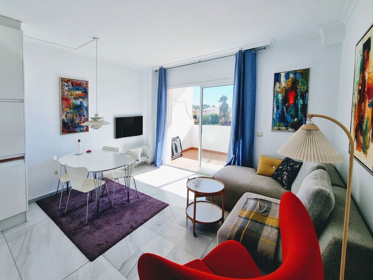 Apartment Middle Floor in Torreblanca, Costa del Sol
