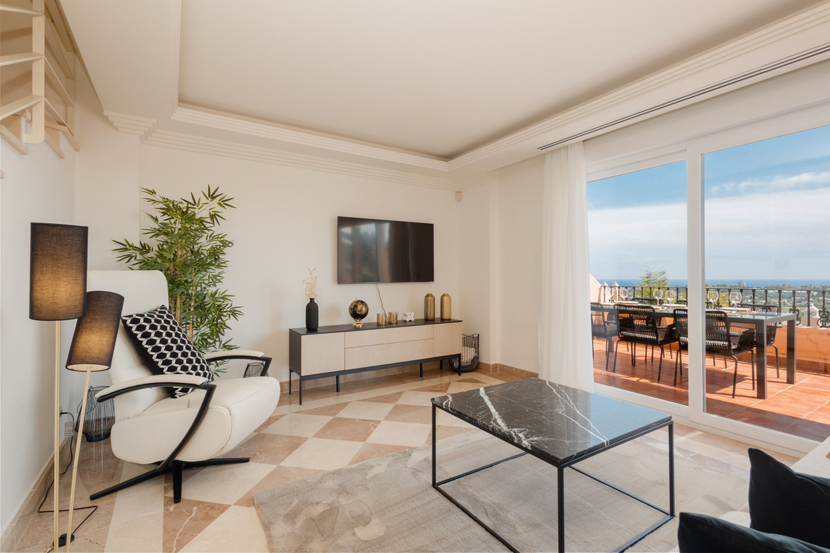 Penthouse for sale in Nueva Andalucía R4710034
