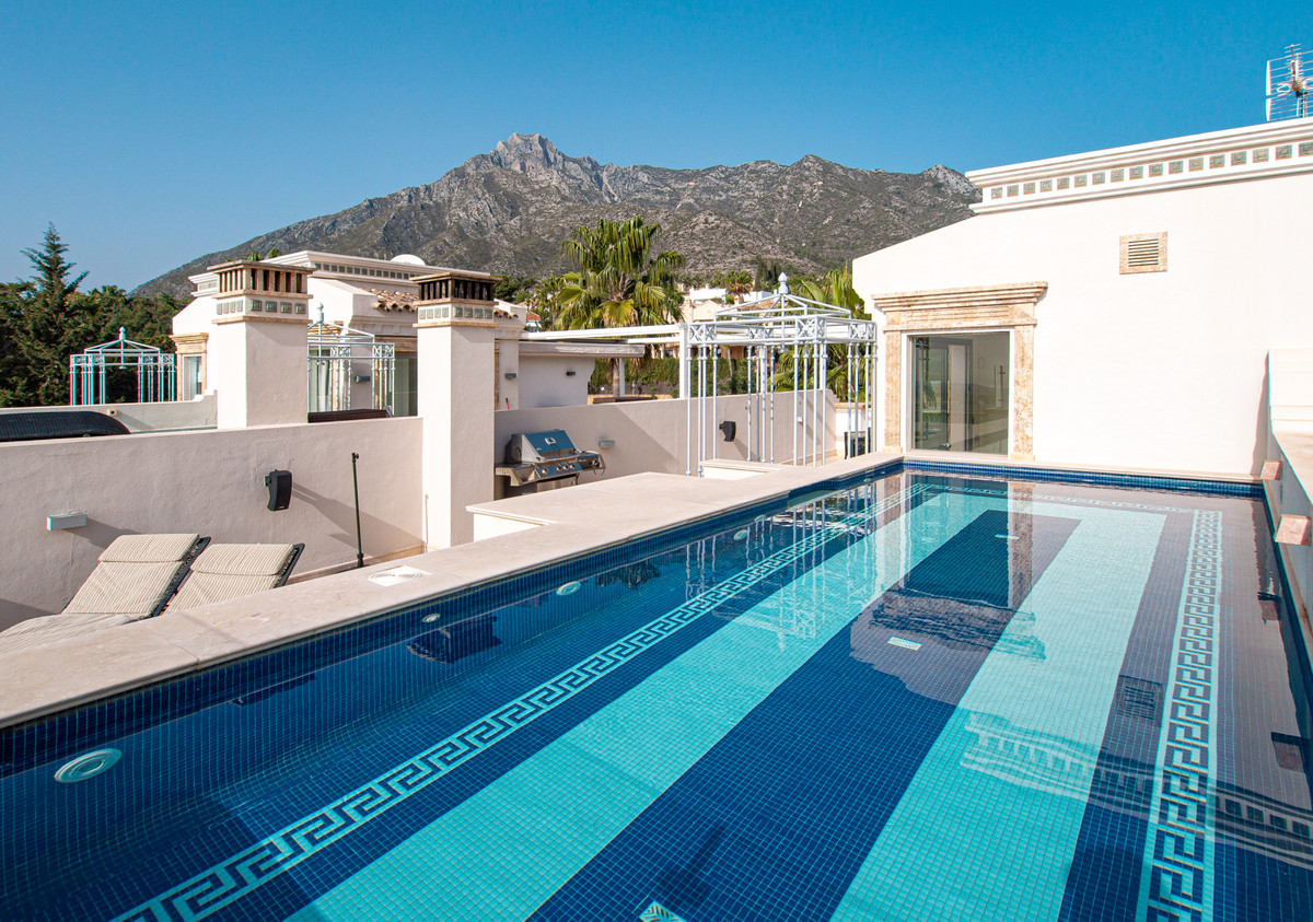 Located in Sierra Blanca del Mar, a small community of fifteen townhouses, the property is perfect t, Spain