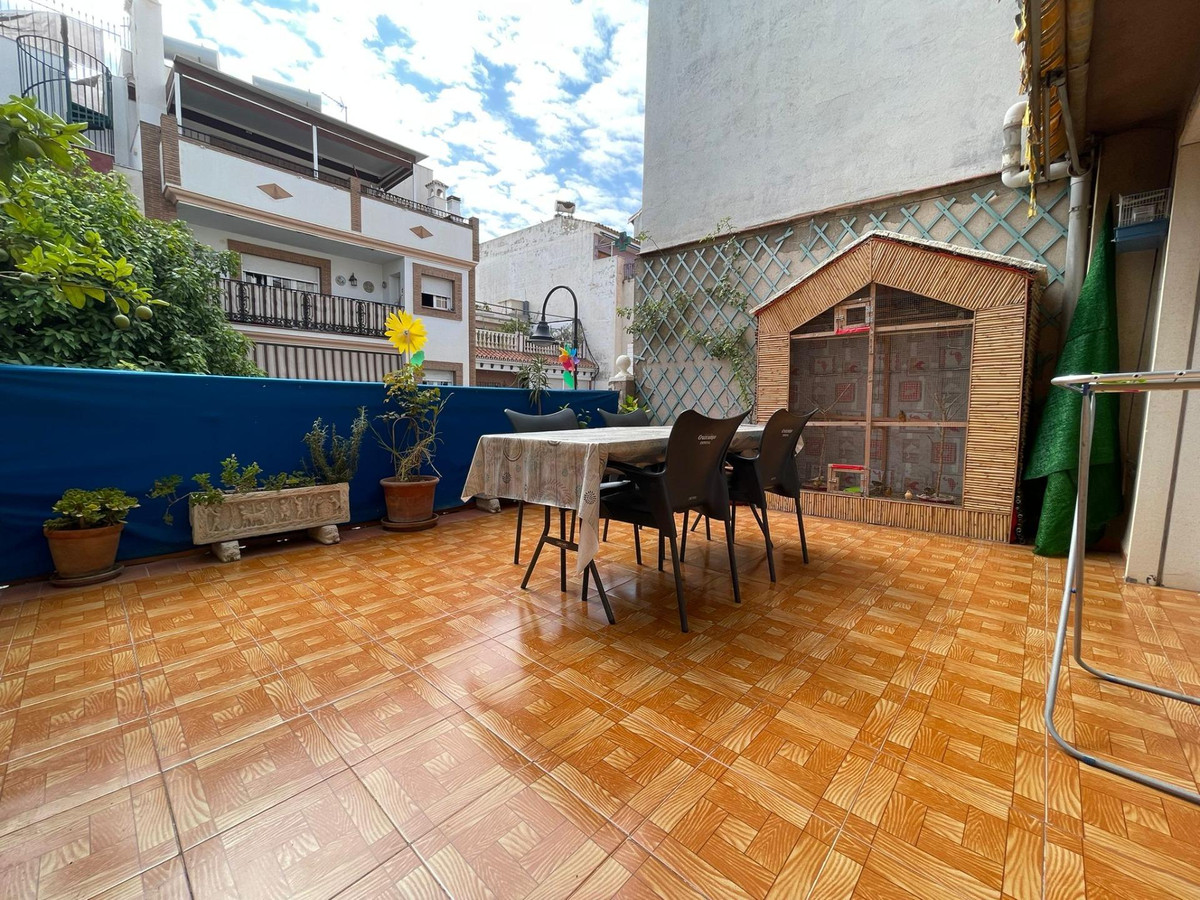 						Apartamento  Planta Media
													en venta 
																			 en Mijas
					