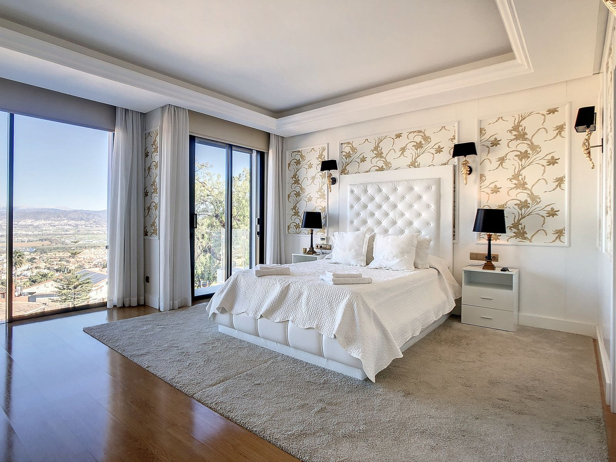 Luxury House for Sale in Alhaurin de la torre - Málaga