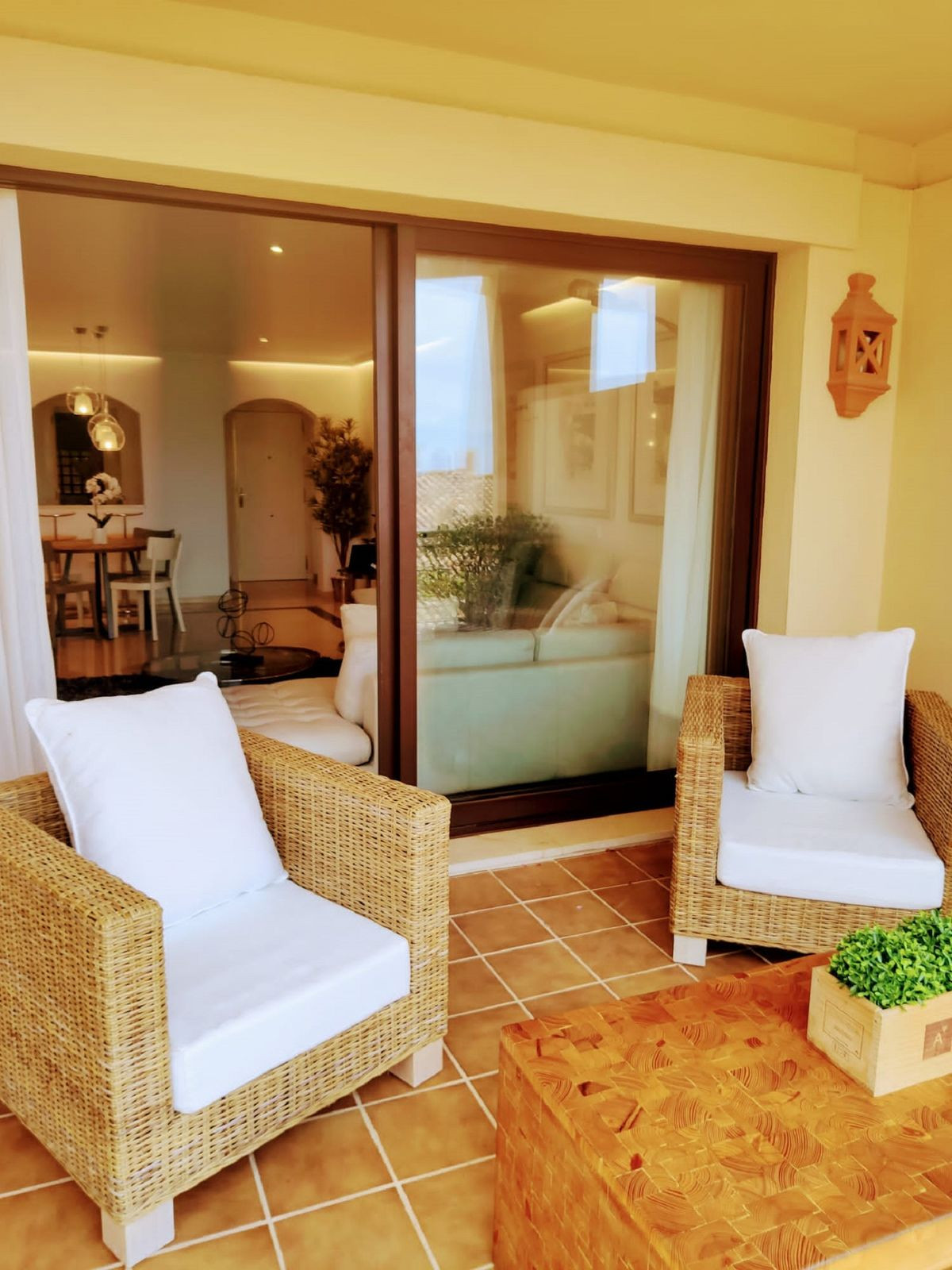 2 Bedroom Ground Floor Apartment For Sale Benahavís, Costa del Sol - HP4287817