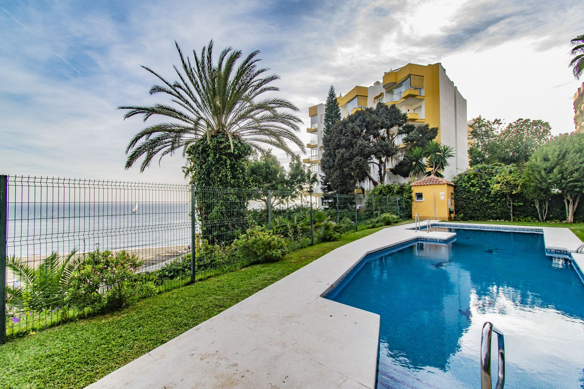 Apartamento Planta Baja en venta en Marbella, Costa del Sol