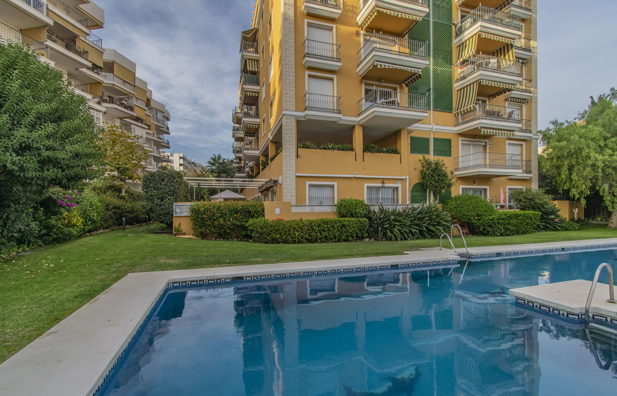 Апартамент нижний этаж для продажи в Marbella, Costa del Sol