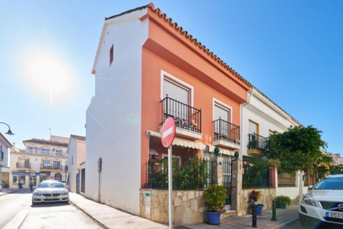 6 Bedroom Semi Detached Villa For Sale La Cala de Mijas