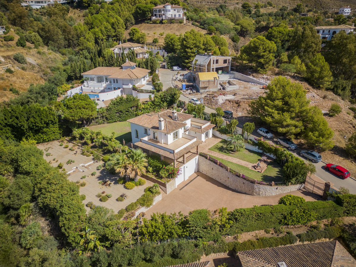 3 bedroom Villa For Sale in Valtocado, Málaga - thumb 3