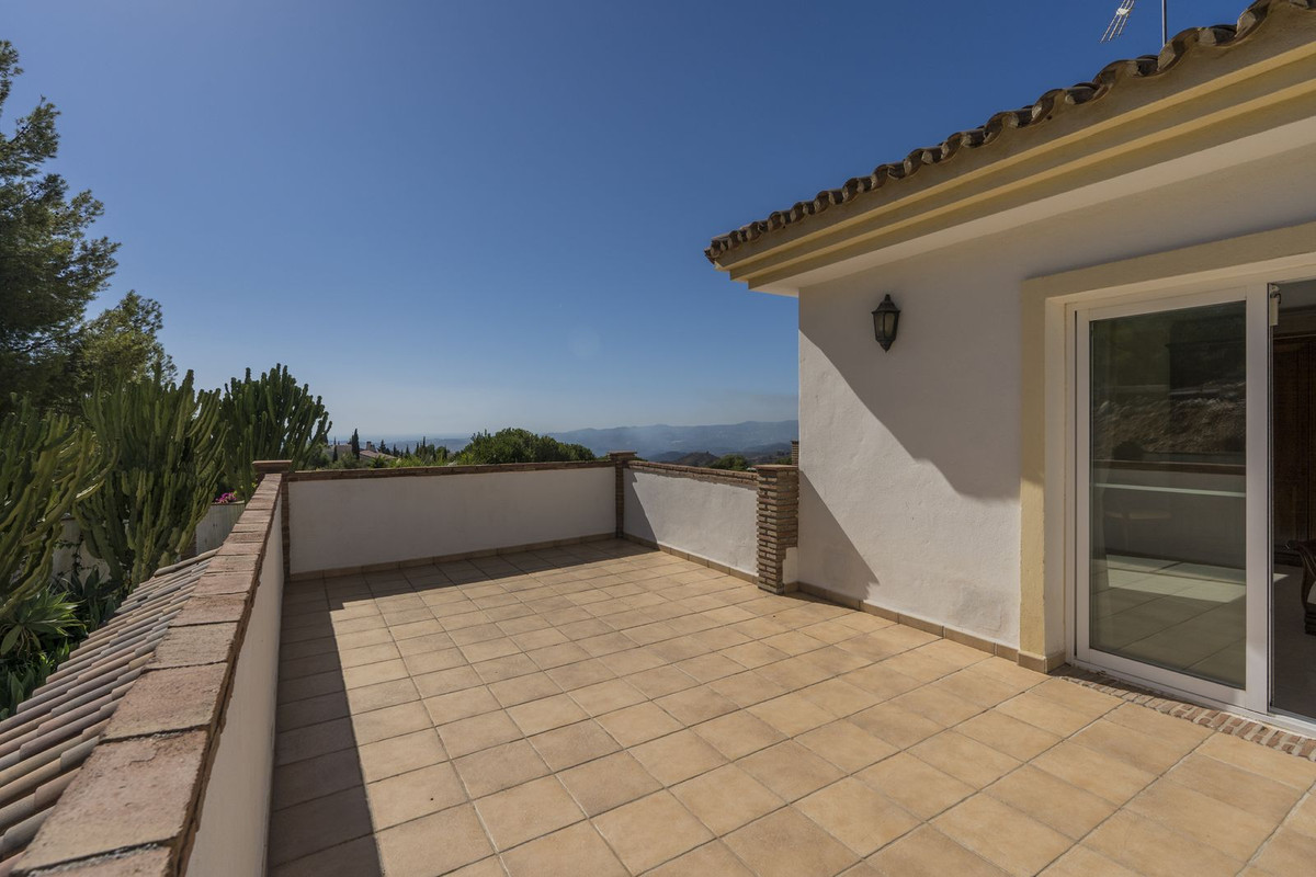 3 bedroom Villa For Sale in Valtocado, Málaga - thumb 36