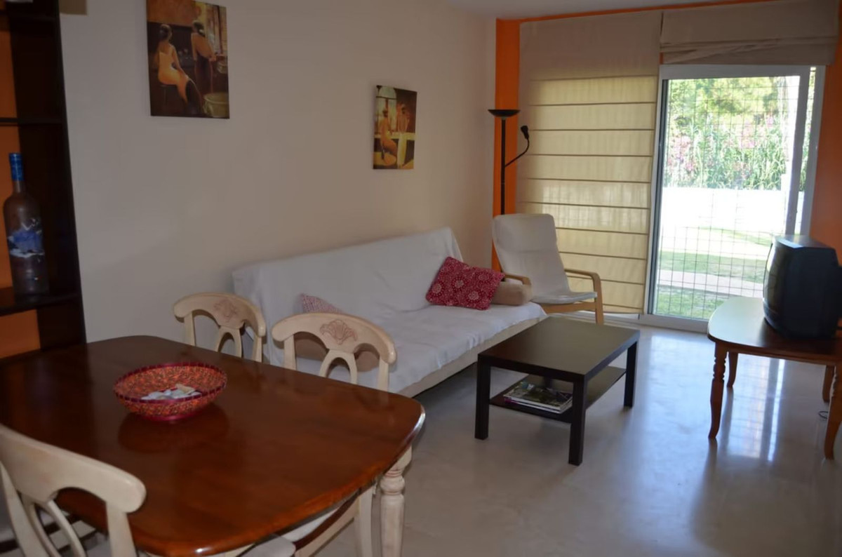 2 Dormitorios Apartamento Planta Baja  En Venta Los Pacos, Costa del Sol - HP4607677