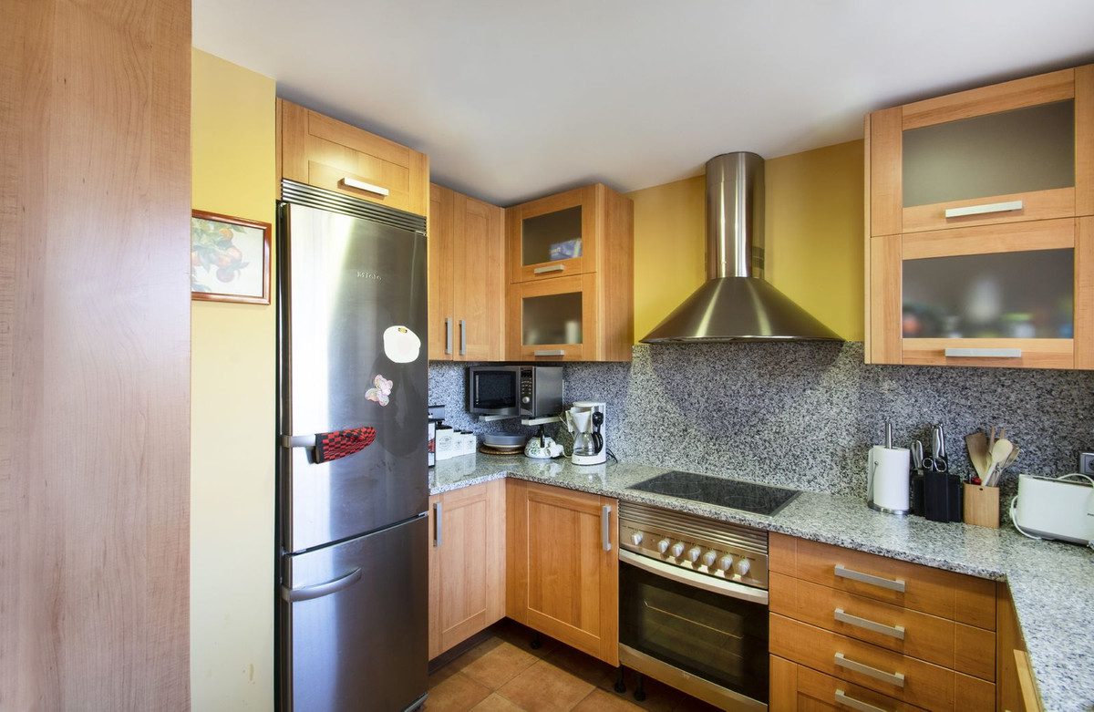Appartement te koop in New Golden Mile R4355701