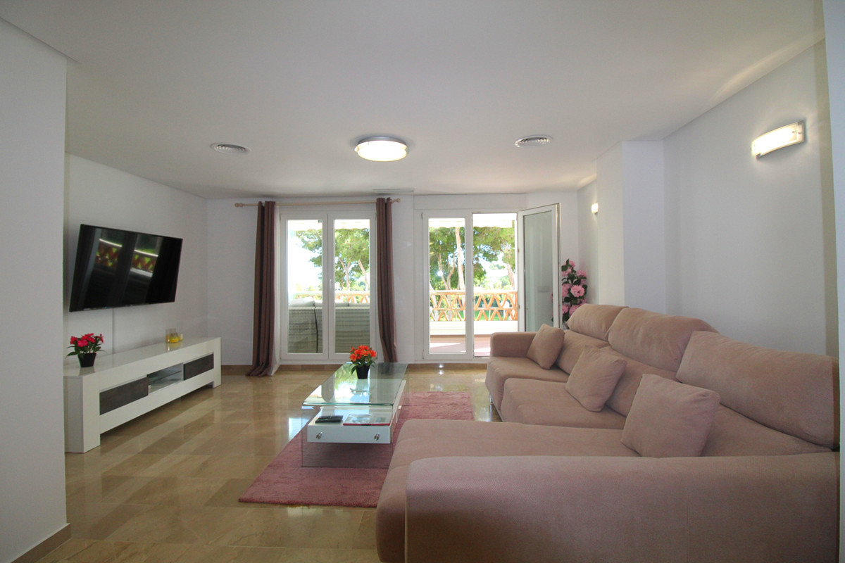 Apartment Middle Floor in Mijas Costa, Costa del Sol
