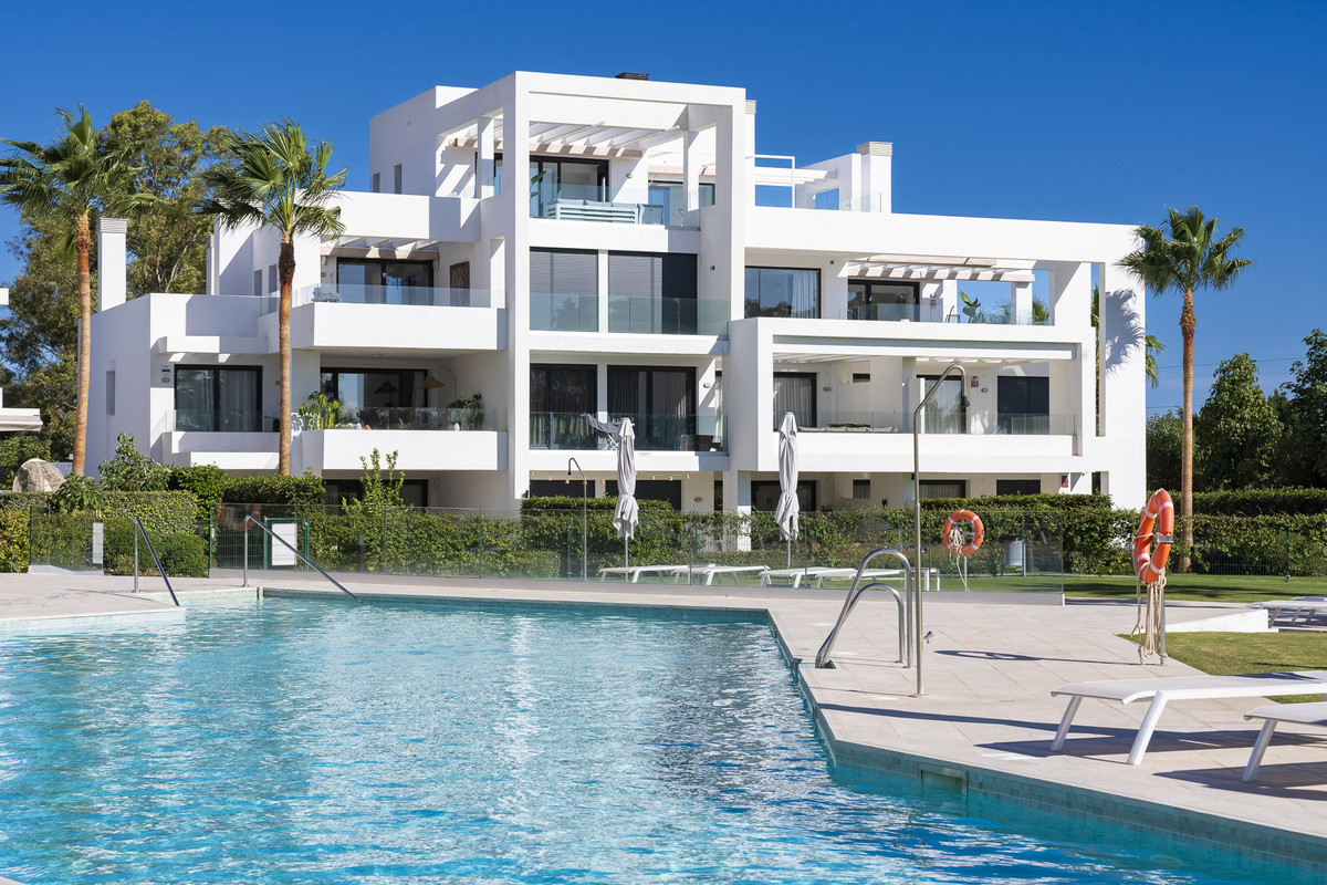  Apartment, Penthouse  for sale    in Estepona