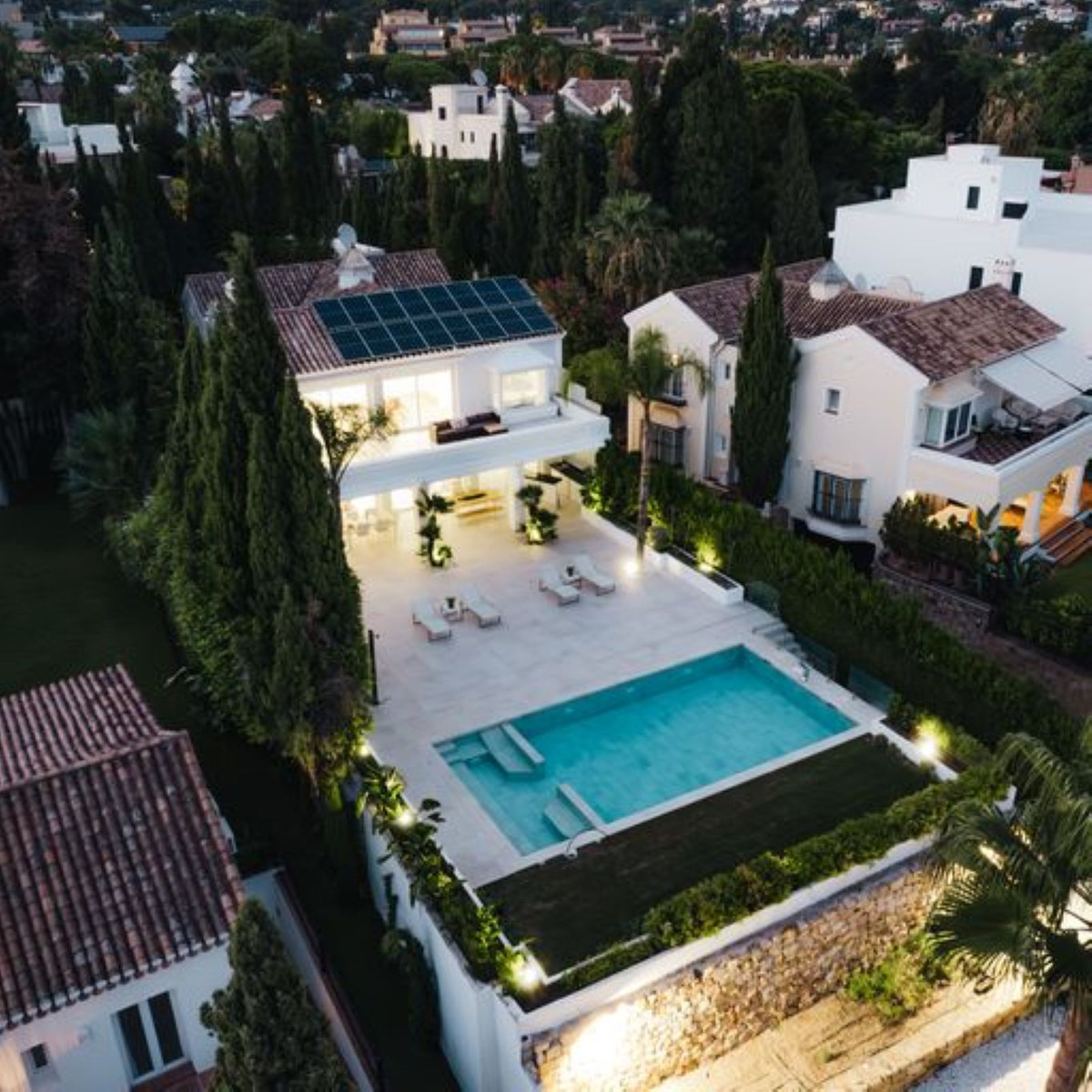 Detached Villa for sale in Marbella R4410310
