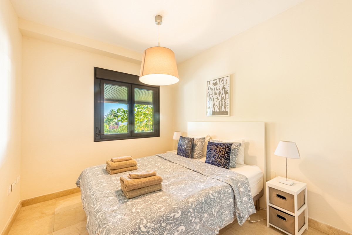 2 bed Property For Sale in Benahavis, Costa del Sol - thumb 6