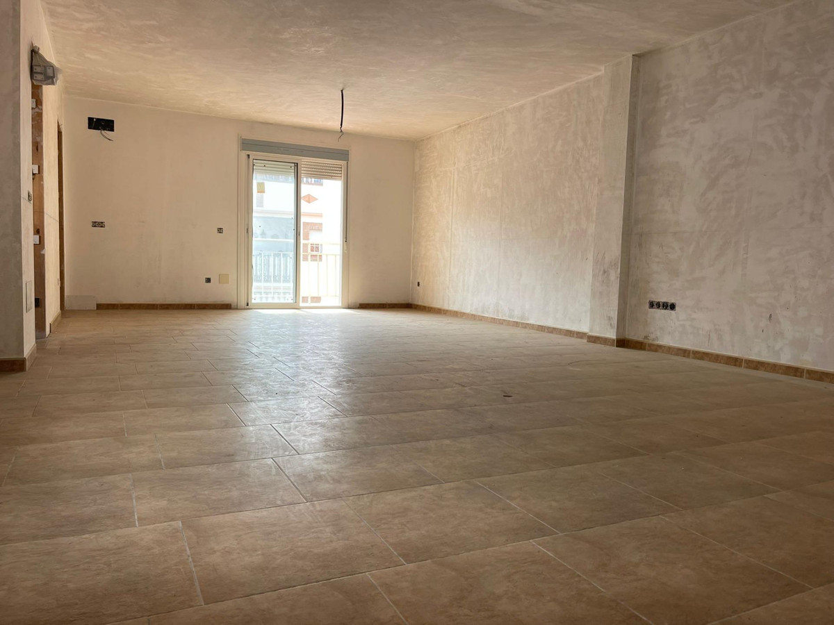 4 Bedroom Middle Floor Apartment For Sale Mijas, Costa del Sol - HP4672372