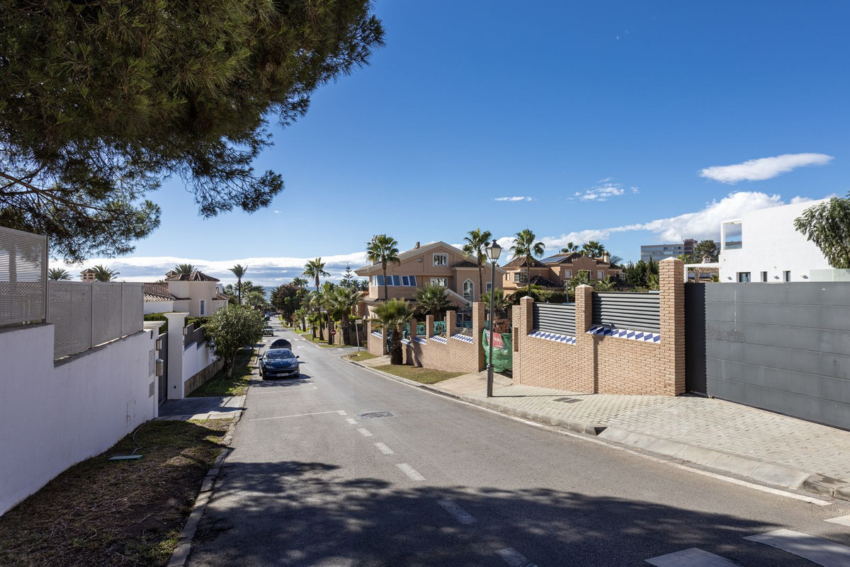 0 bedroom Land For Sale in Las Chapas, Málaga