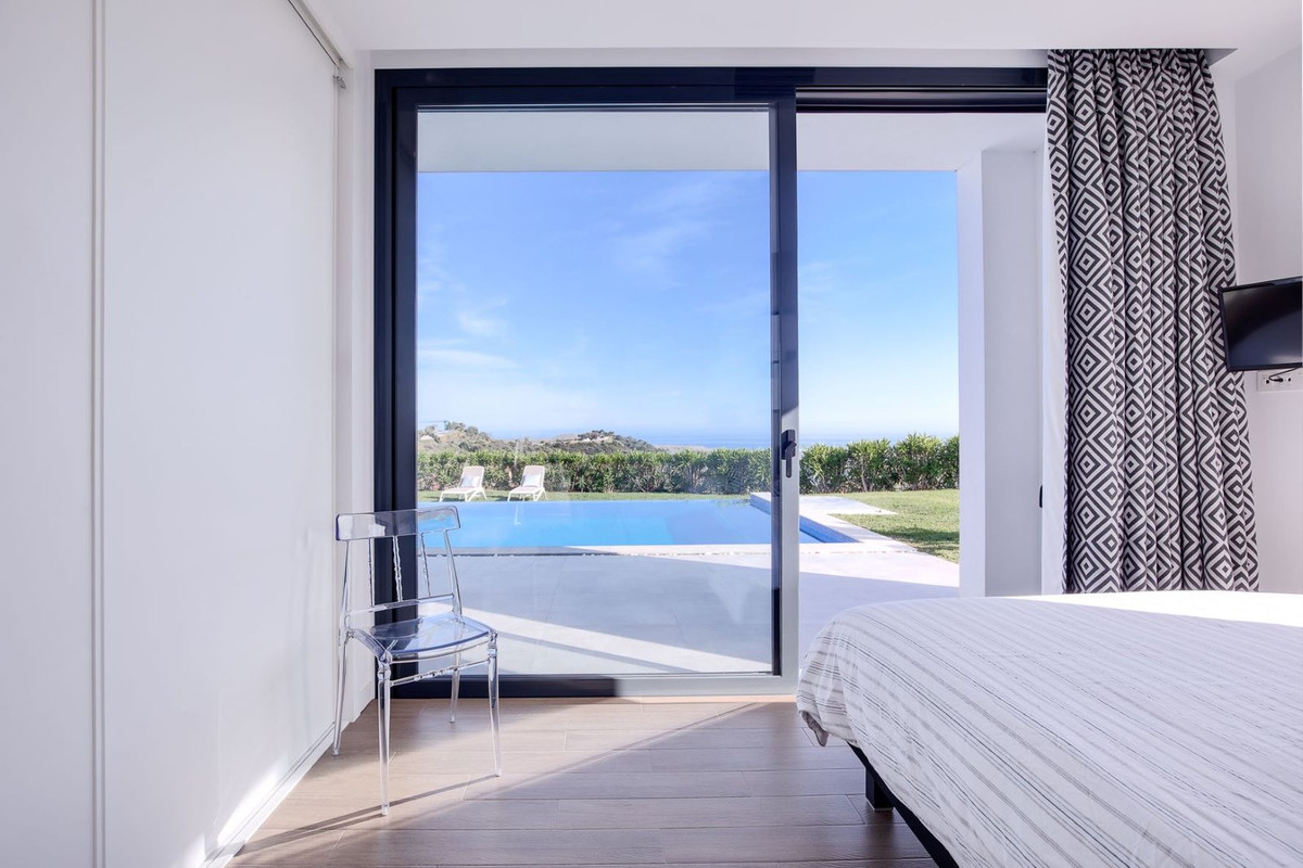 3 bedroom Villa For Sale in Benahavís, Málaga - thumb 22