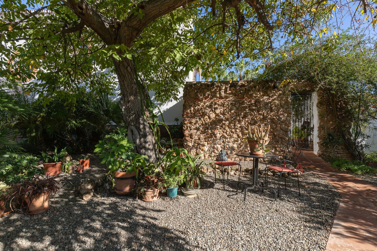 Villa te koop in Coín R4361419