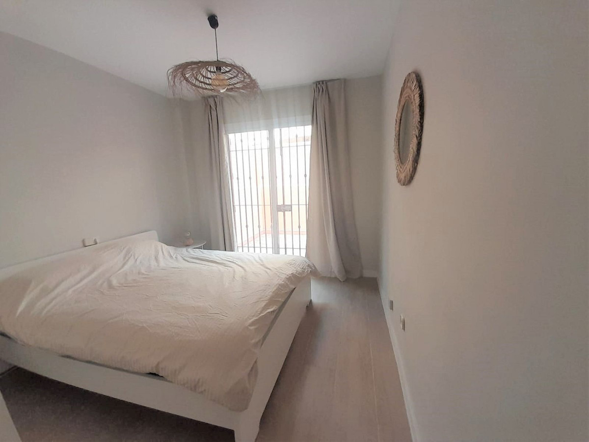 ES168739: Apartment  in Calahonda