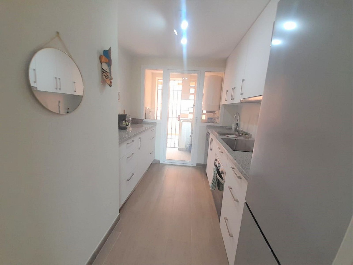 ES168739: Apartment  in Calahonda