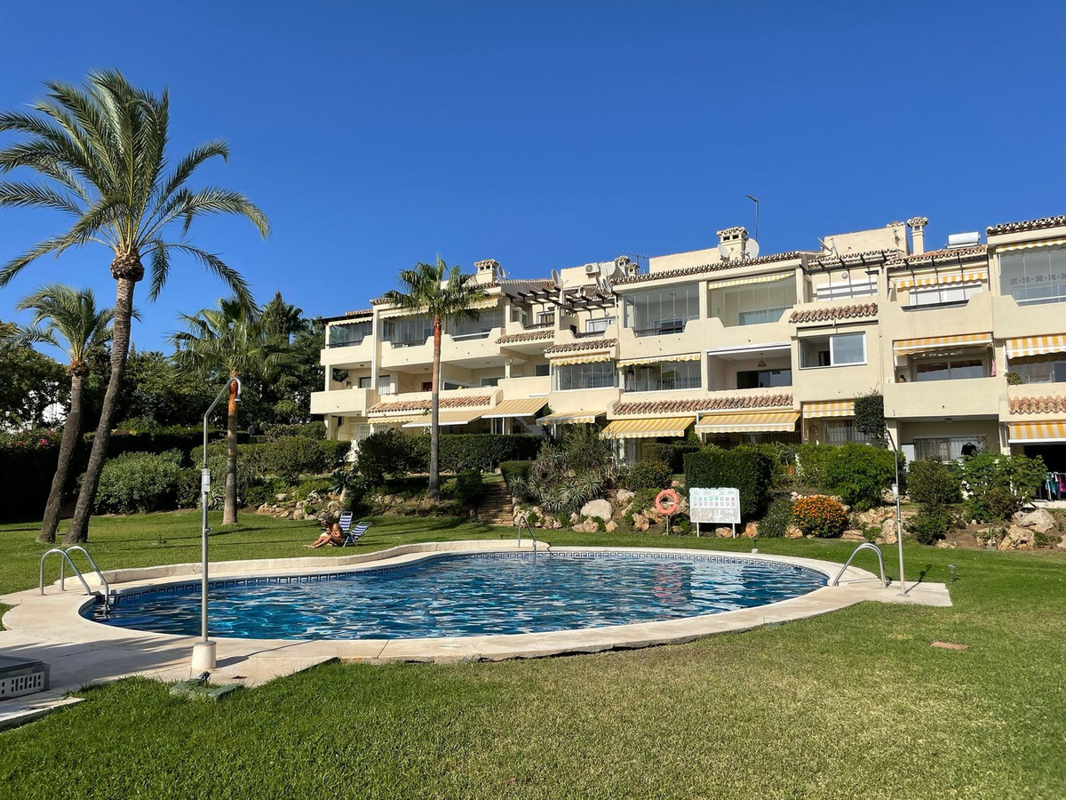 						Apartment  Middle Floor
													for sale 
																			 in Reserva de Marbella
					