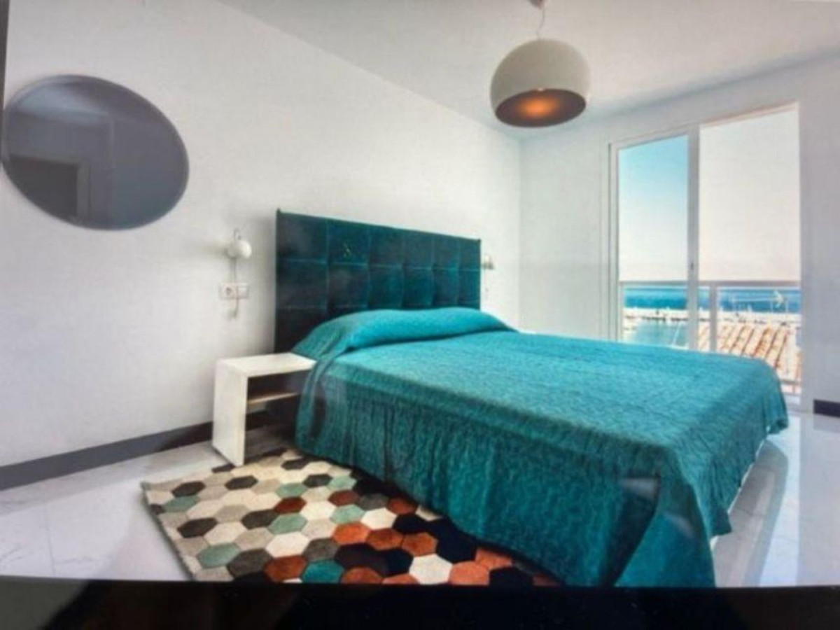 Apartment Penthouse for sale in Puerto Banús, Costa del Sol