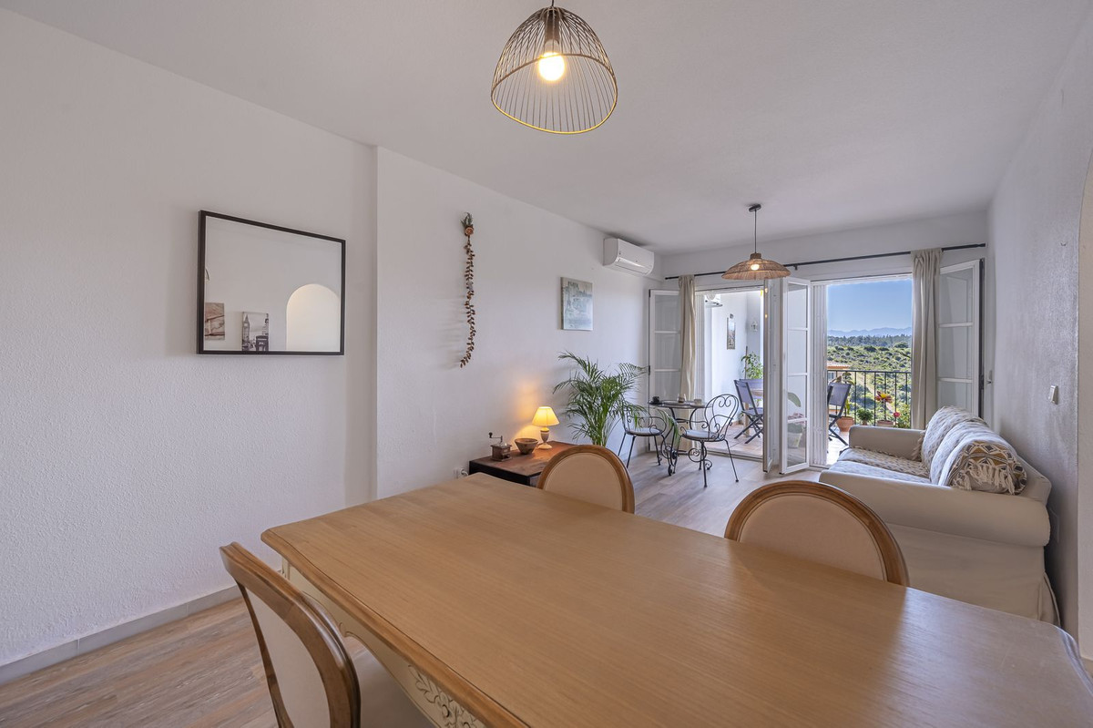 Appartement te koop in El Faro R4714114