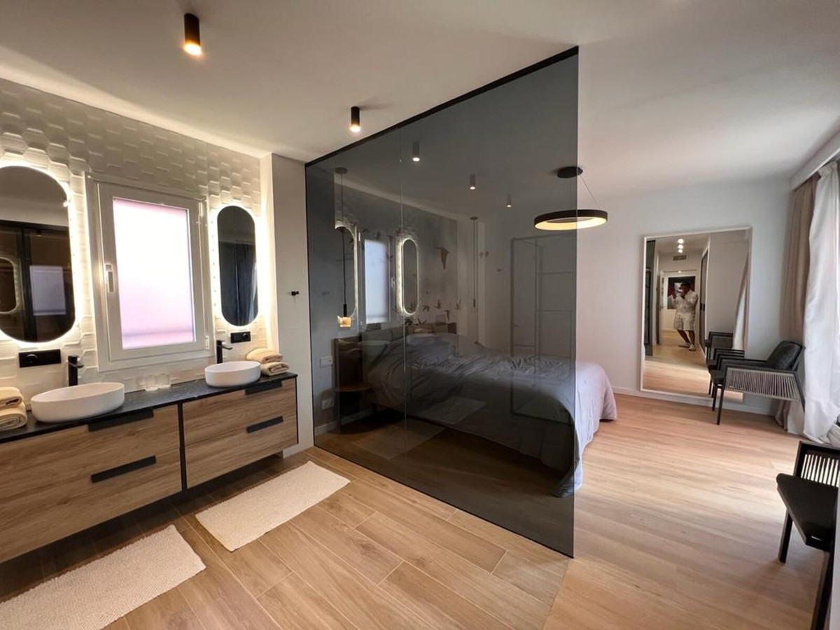 Apartamento con 3 Dormitorios en Venta New Golden Mile
