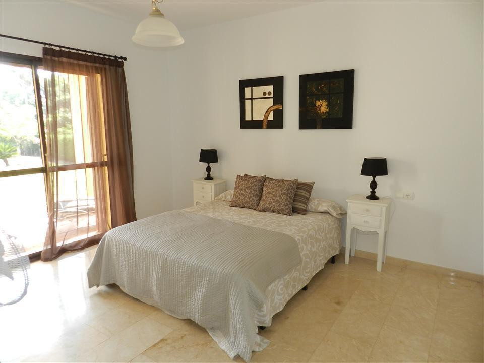 3 bedroom Villa For Sale in Sotogrande Alto, Cádiz - thumb 16