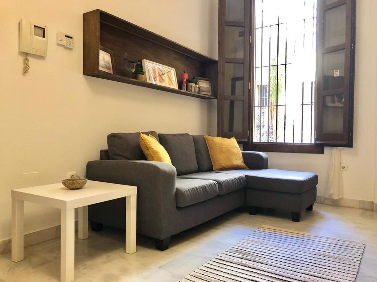 						Apartamento  Planta Baja
													en venta 
																			 en Málaga
					