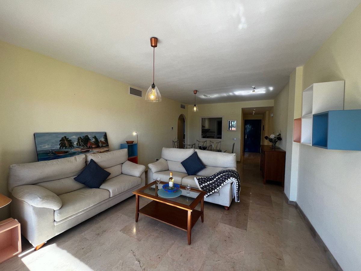 Apartamento Planta Media en La Duquesa, Costa del Sol
