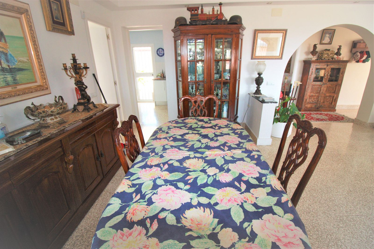 3 bedroom Villa For Sale in Benalmadena, Málaga - thumb 10